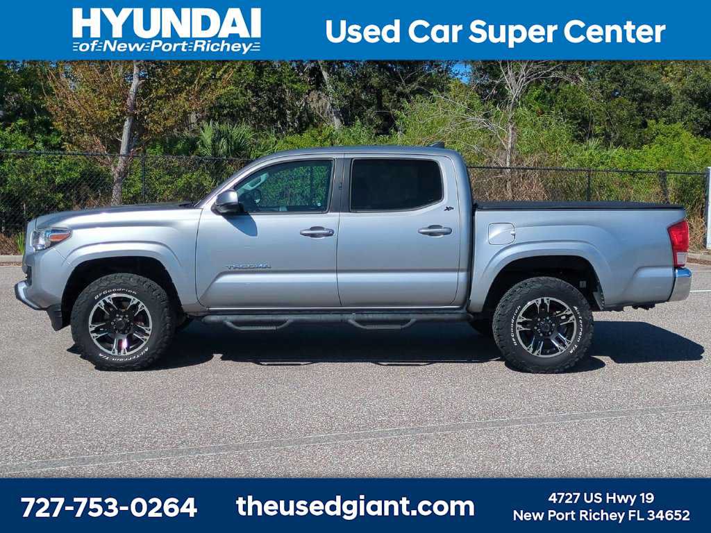 Used 2016 Toyota Tacoma SR5 w/ Towing Package RWD image 2