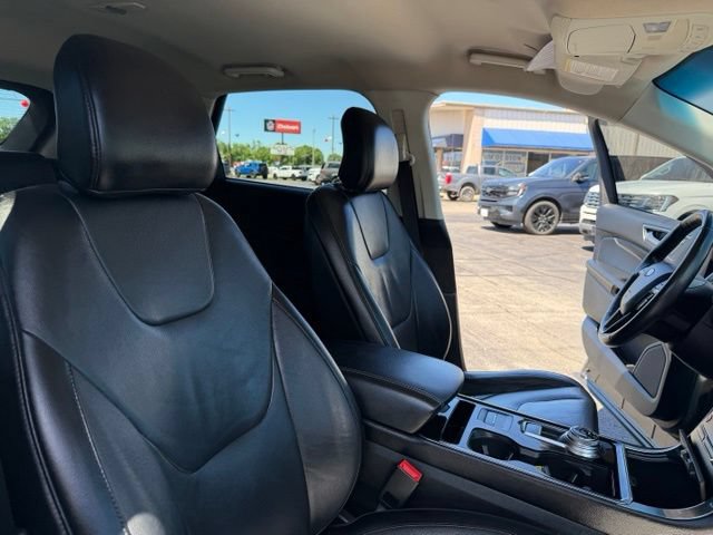 Used 2019 Ford Edge Titanium FWD image 41