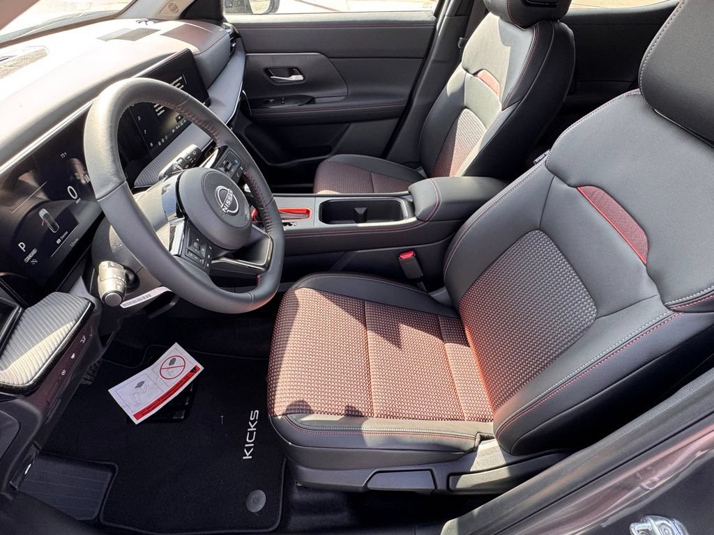 New 2026 Nissan Kicks SR w/ SR Premium Package FWD image 9