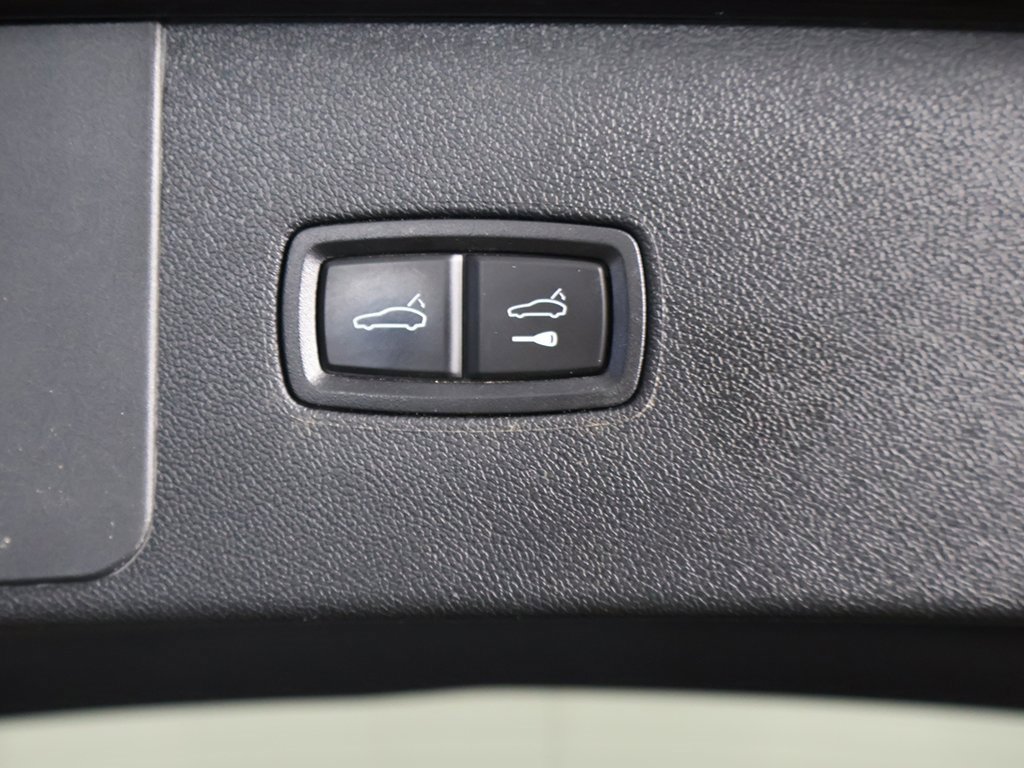 Used 2022 Porsche Cayenne image 26