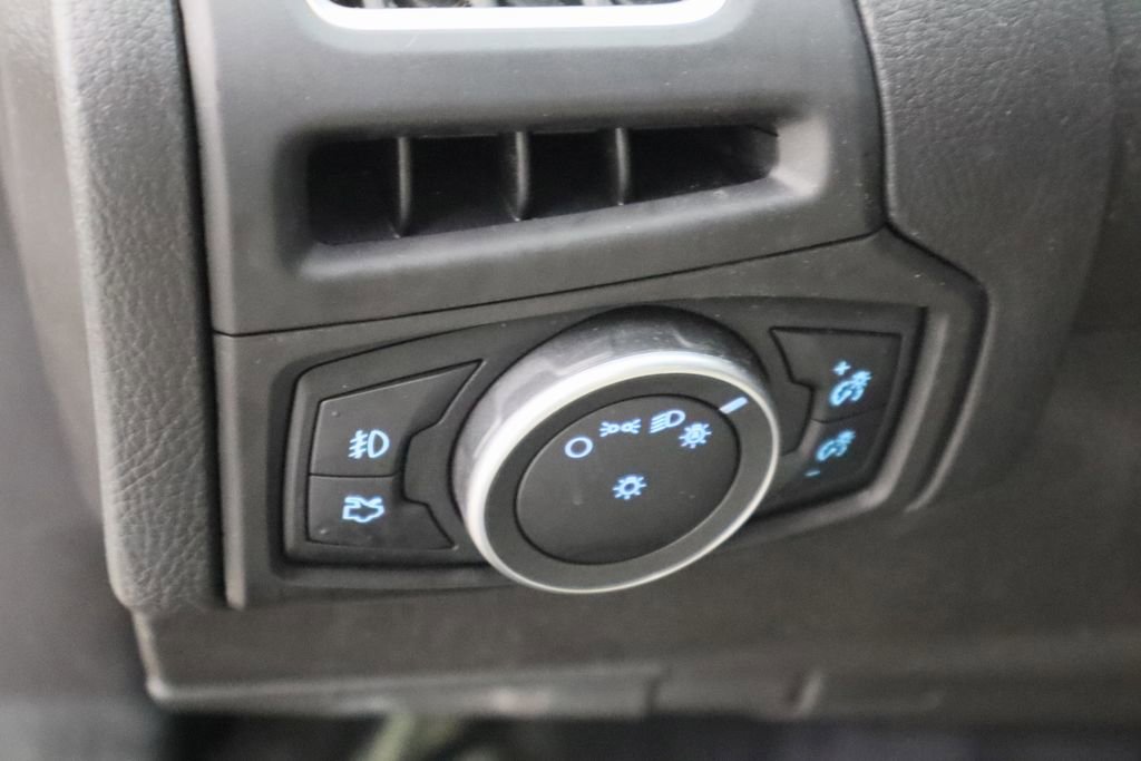 Used 2018 Ford Focus Titanium image 23
