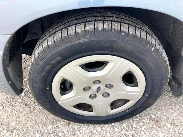 Used 2004 Ford Freestar SE image 9