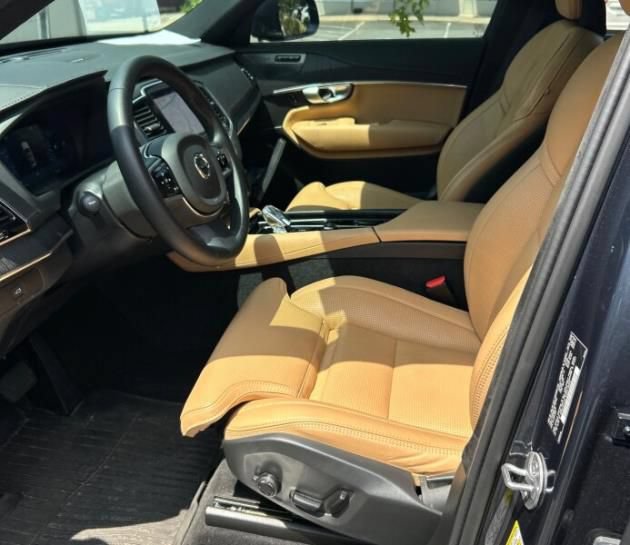 Used 2024 Volvo XC90 B6 Ultimate w/ Lounge Package AWD/4WD image 4