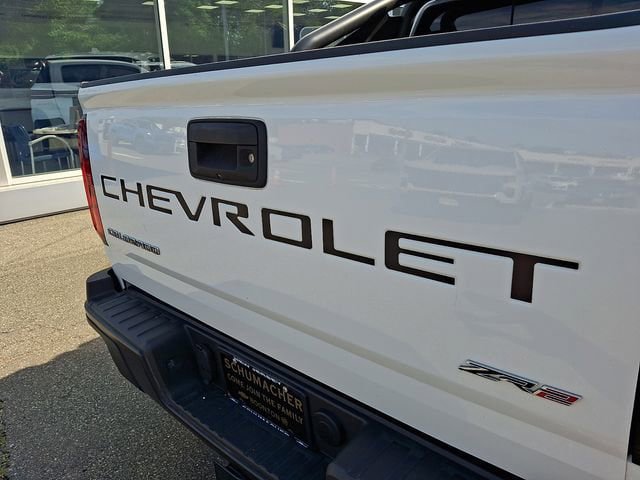 Used 2021 Chevrolet Colorado ZR2 w/ ZR2 Dusk Special Edition AWD/4WD image 40