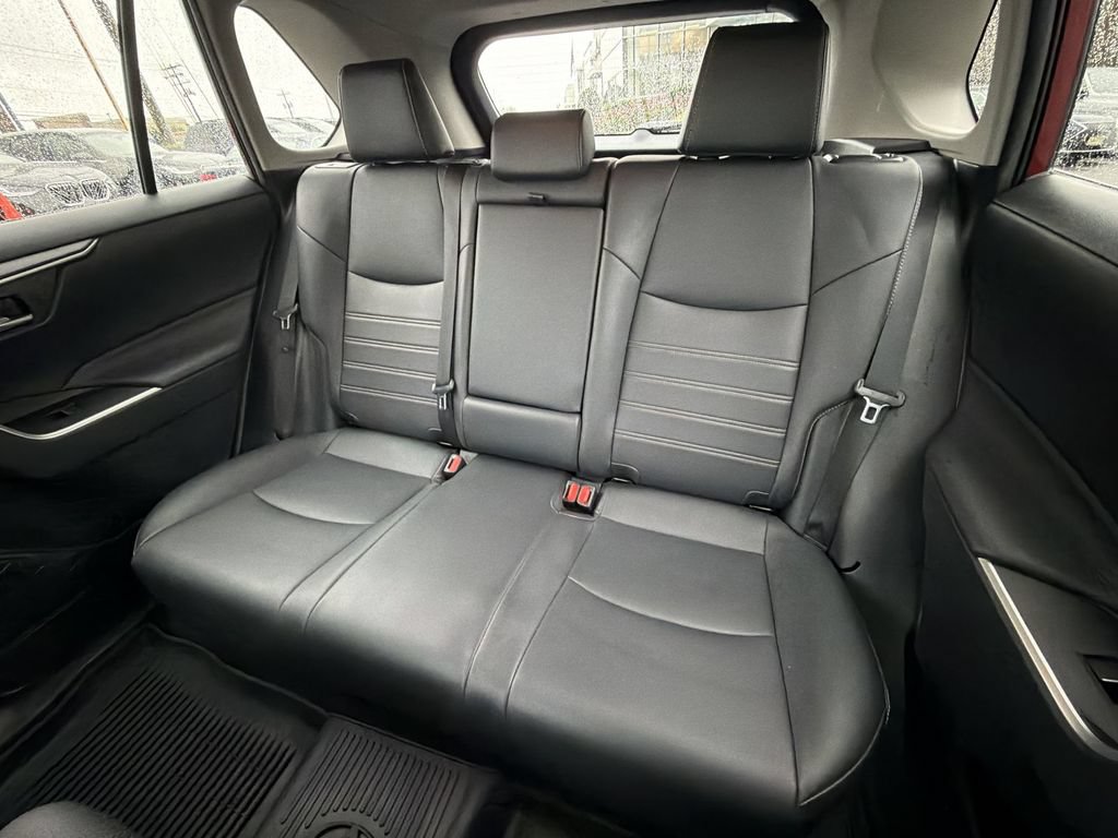 Used 2019 Toyota RAV4 XLE Premium w/ Cold Weather Package AWD/4WD image 21
