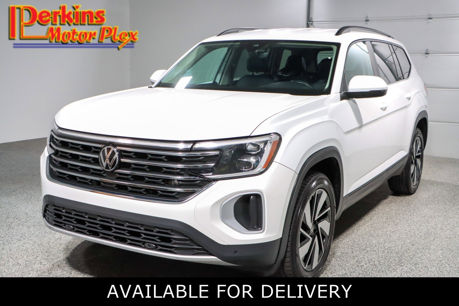 Used 2024 Volkswagen Atlas SE image 1