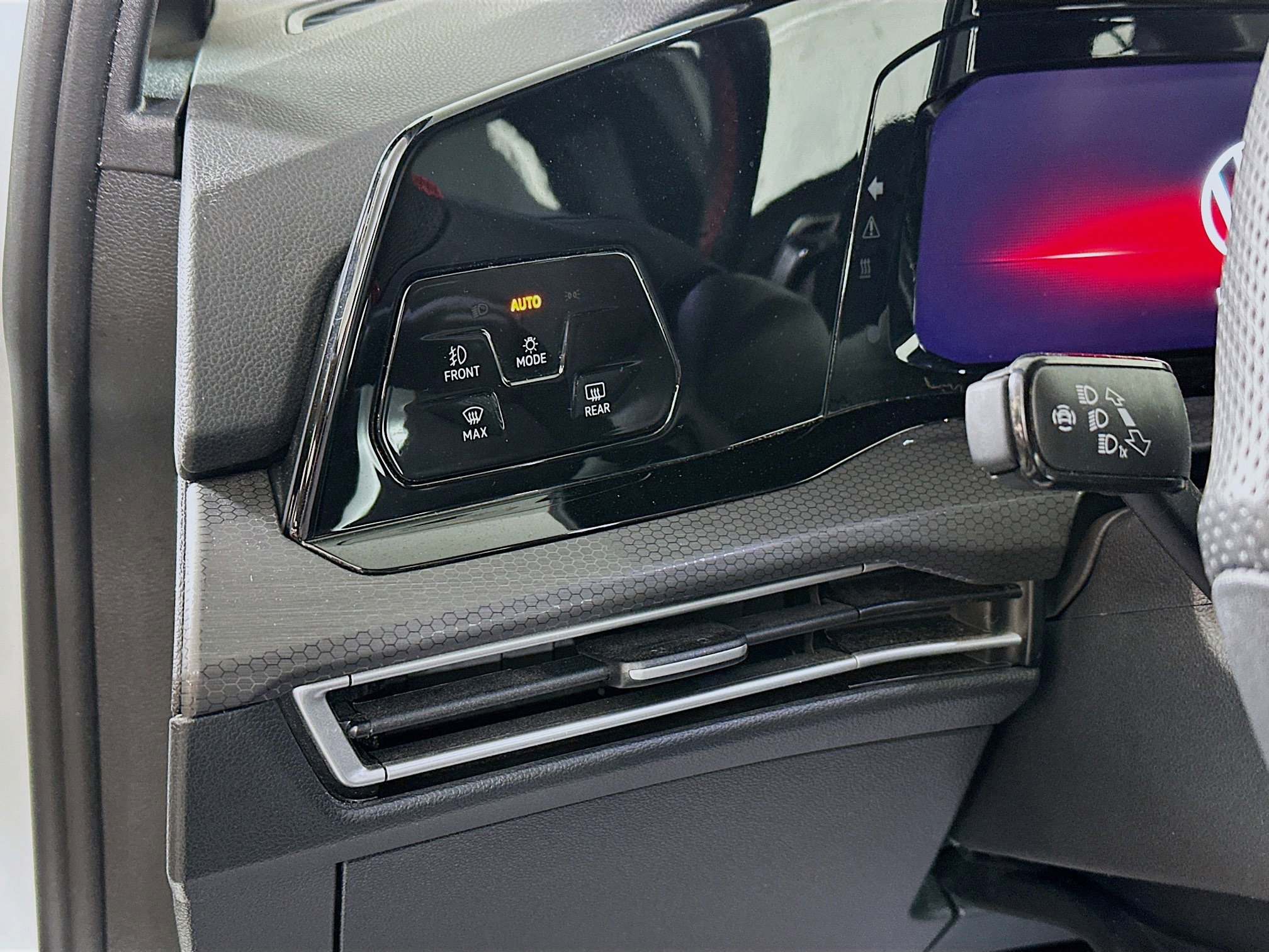 Used 2024 Volkswagen GTI Autobahn w/ MDO Package image 10