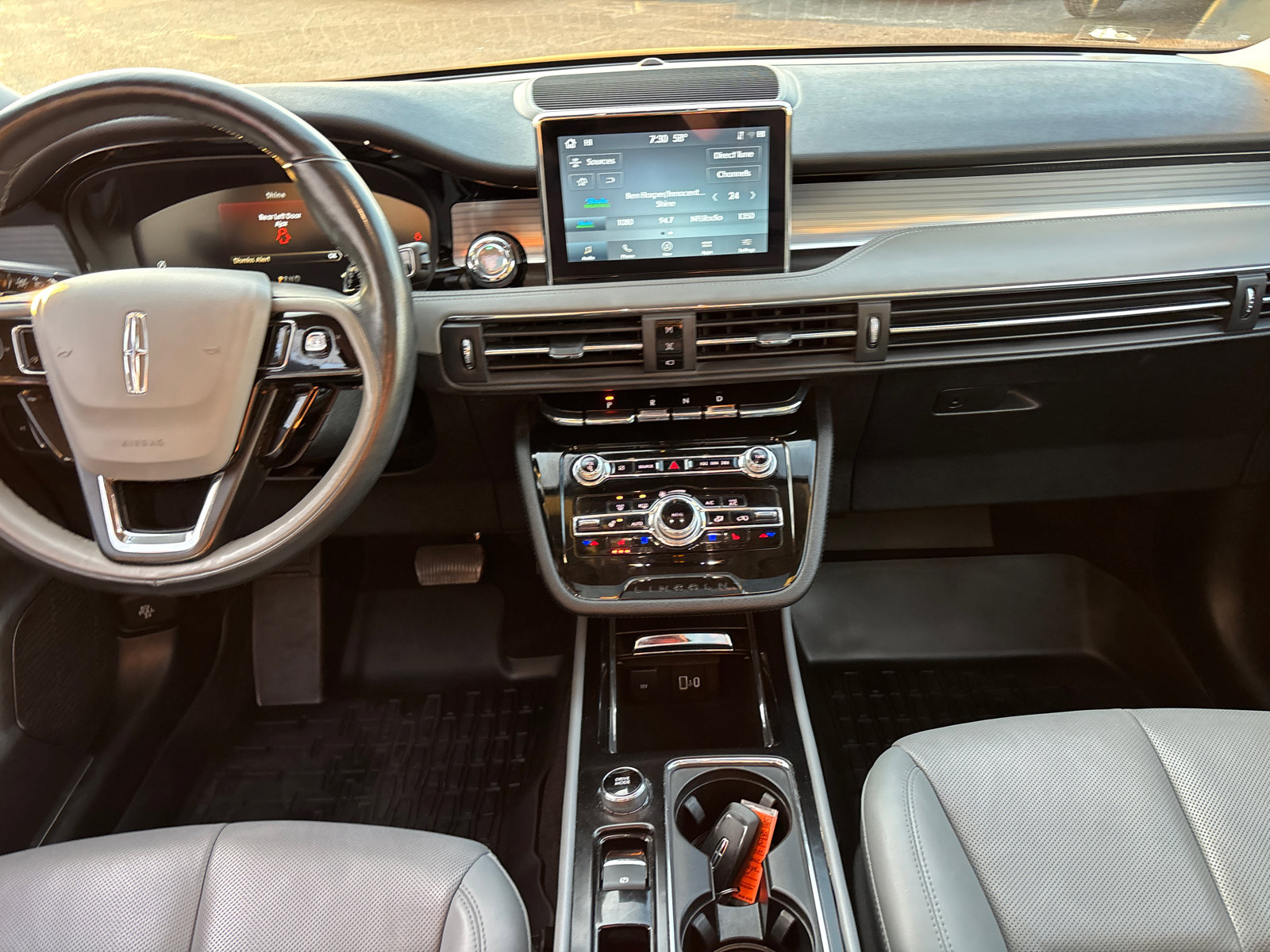 Used 2022 Lincoln Corsair Reserve w/ Elements Package image 29