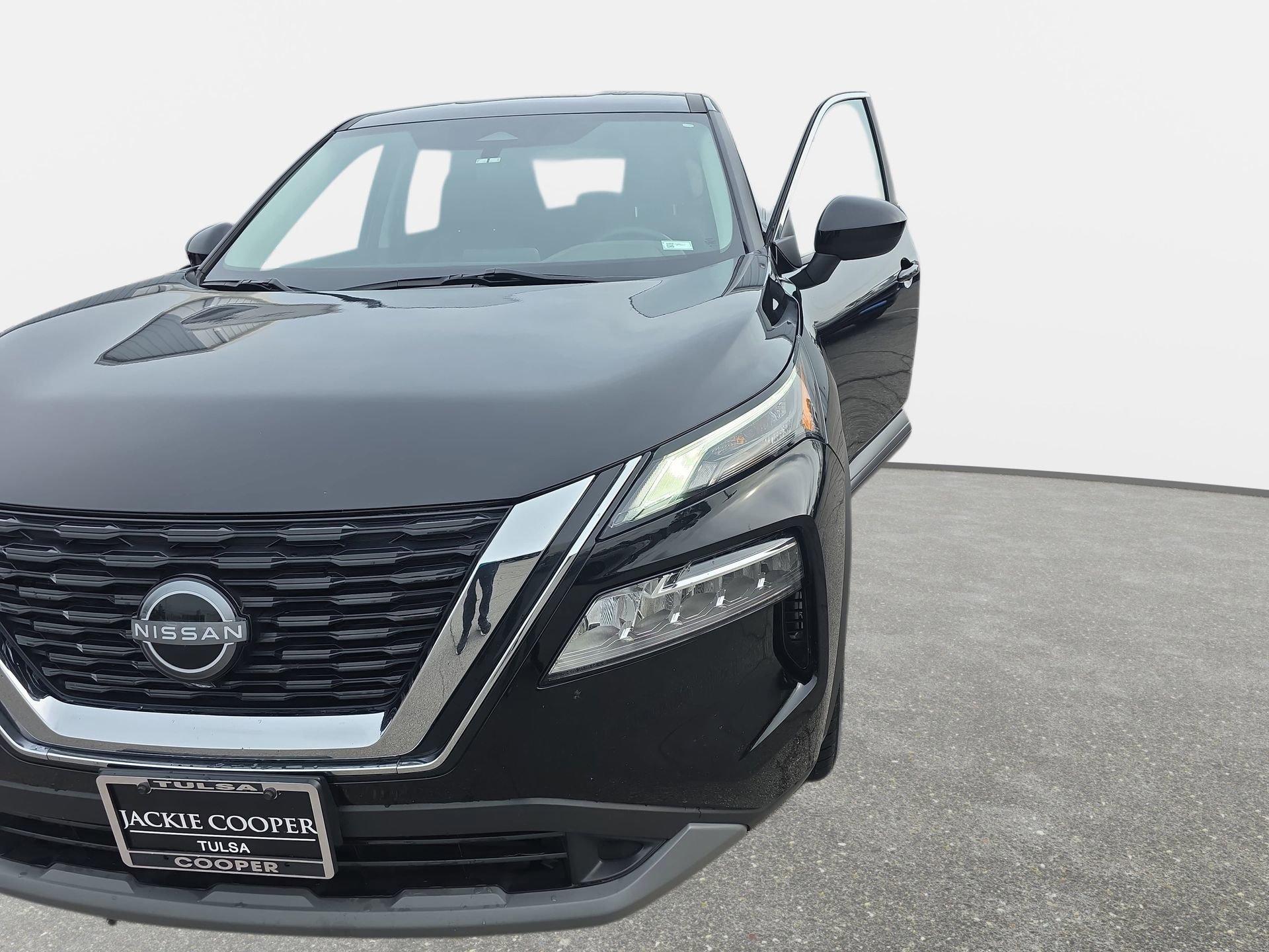 Used 2023 Nissan Rogue SV AWD/4WD image 28
