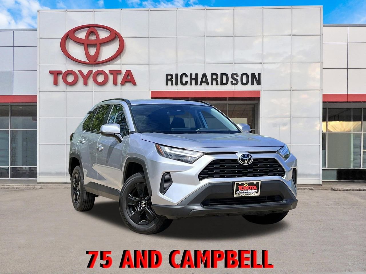 Used 2024 Toyota RAV4 XLE image 1