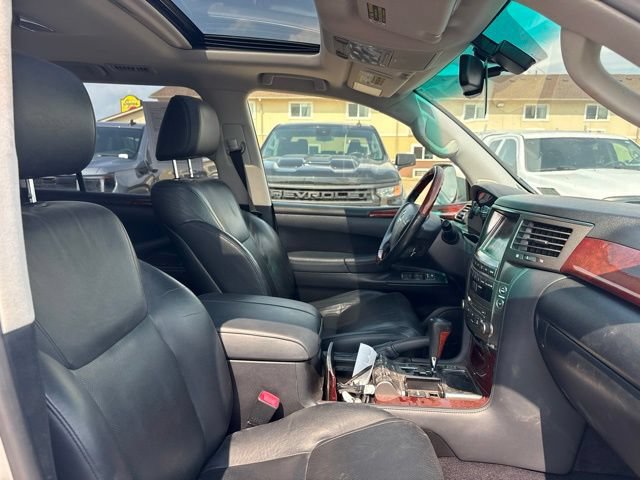 Used 2011 Lexus LX 570 4WD image 23