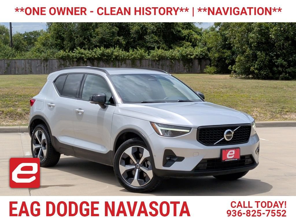 Used 2025 Volvo XC40 B5 Plus