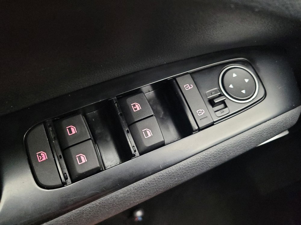Used 2020 Kia Soul LX FWD image 27