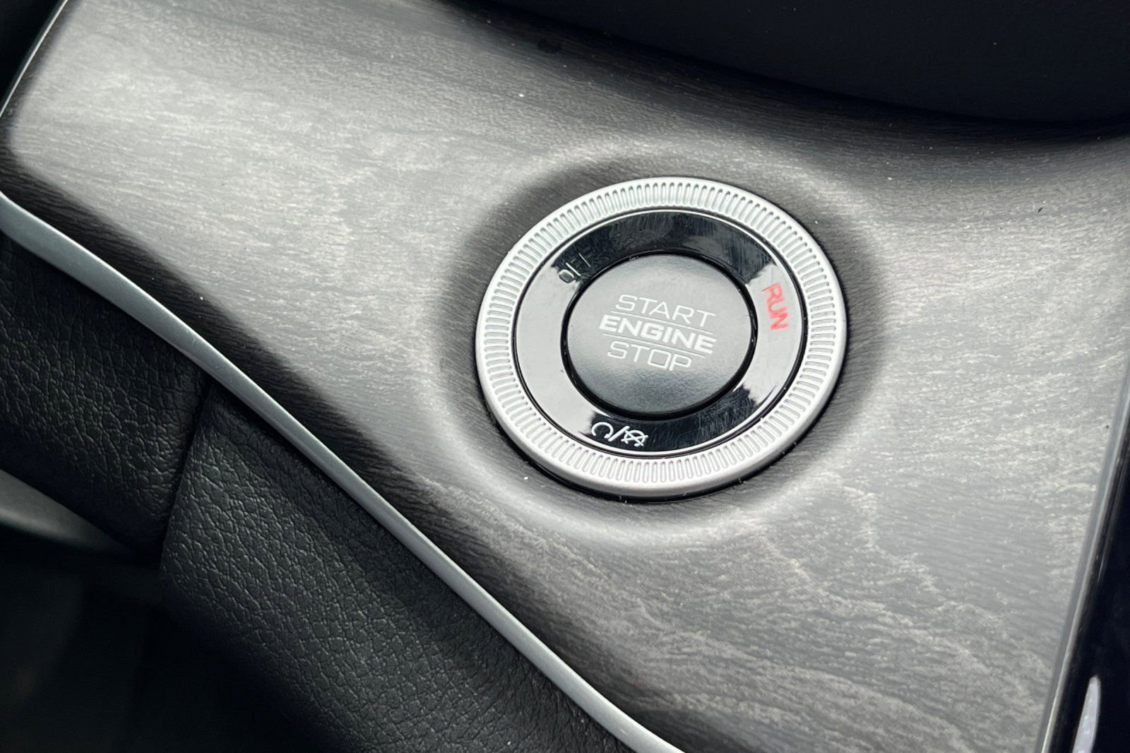 Used 2025 Jeep Grand Cherokee Limited 4xe image 30