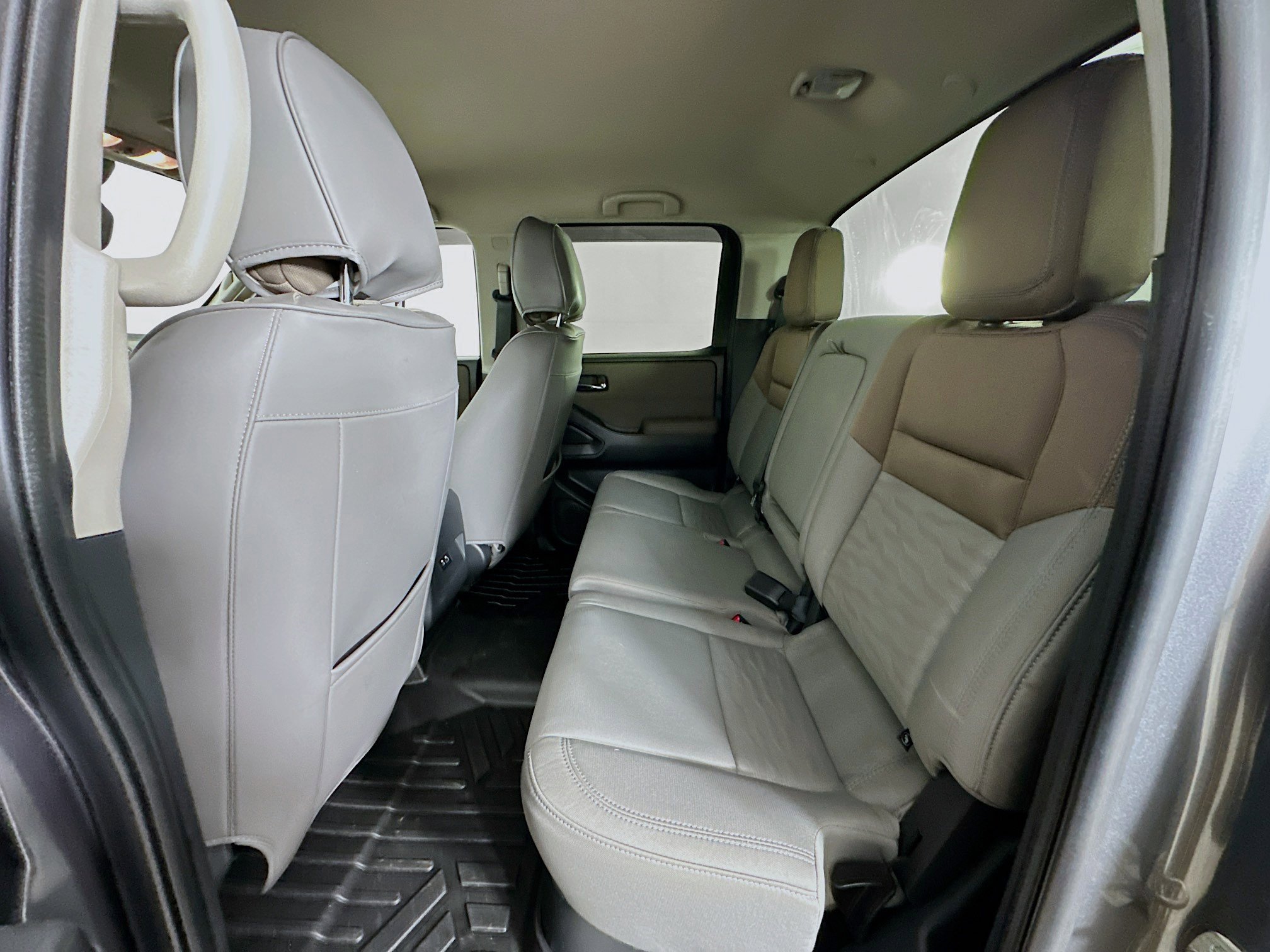 Used 2022 Nissan Frontier SV w/ Technology Package image 26