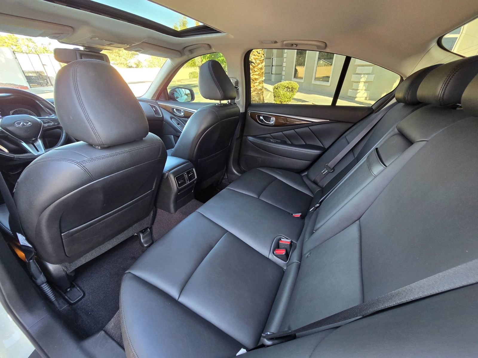 Used 2018 INFINITI Q50 Luxe w/ Cargo Package (L95) RWD image 13