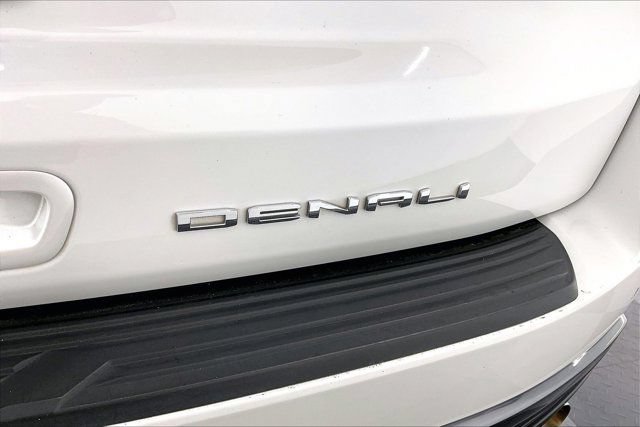 Used 2023 GMC Yukon Denali Ultimate AWD/4WD image 7