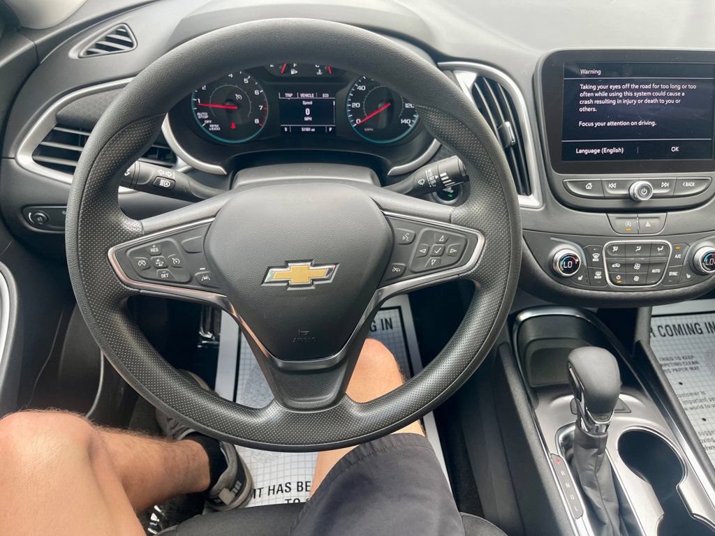 Used 2025 Chevrolet Malibu LT FWD image 12