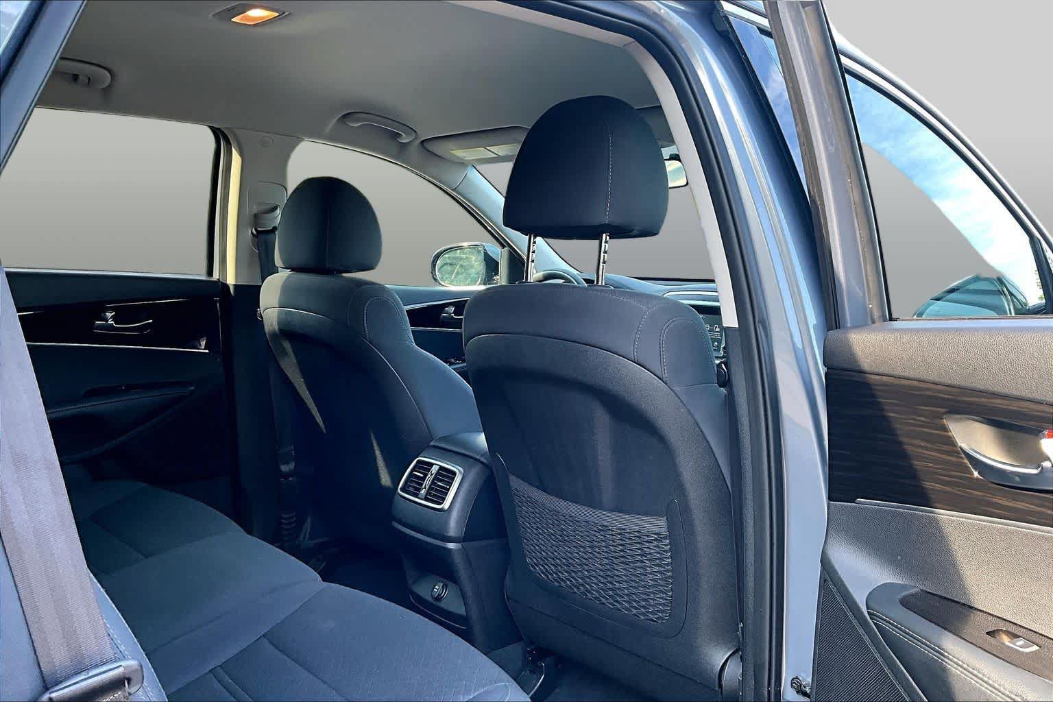 Used 2019 Kia Sorento L FWD image 20