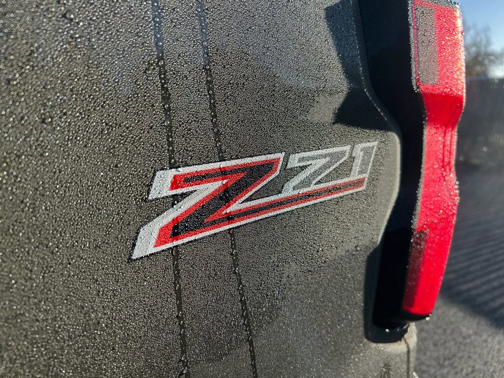 Used 2024 Chevrolet Colorado Z71 w/ Z71 Convenience Package 2 image 32