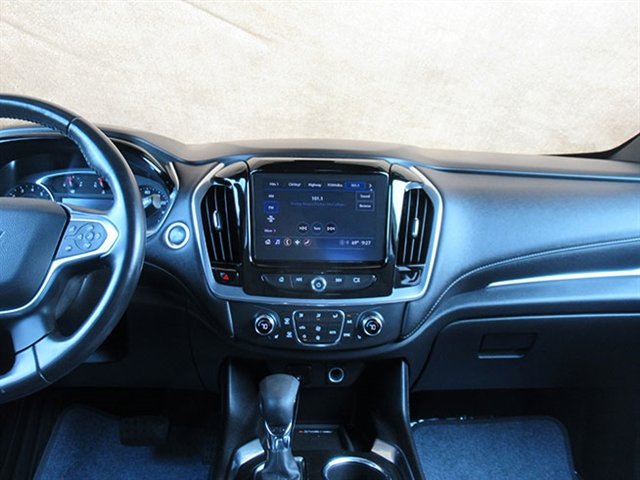 Used 2022 Chevrolet Traverse LT image 22
