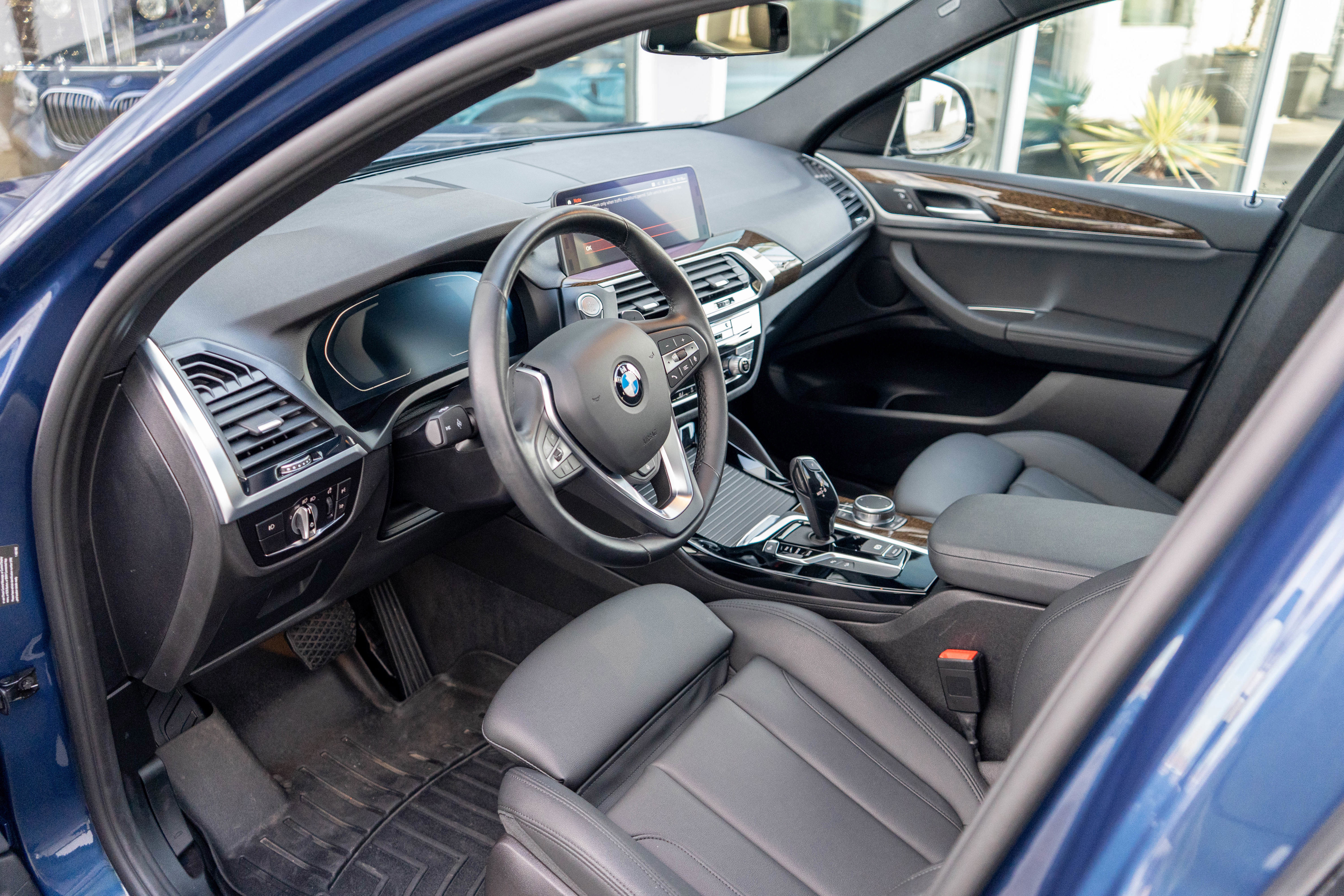 Used 2020 BMW X4 xDrive30i w/ Convenience Package image 8