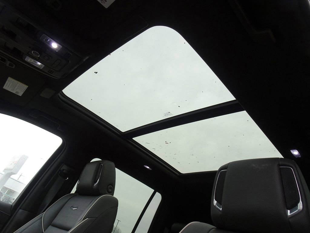 Used 2021 Cadillac Escalade ESV Premium Luxury w/ Driver Assist Tech Package image 10