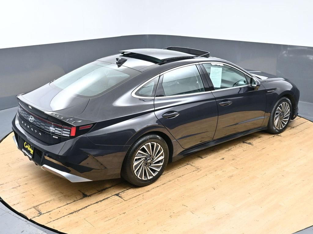 Used 2025 Hyundai Sonata Limited FWD image 48