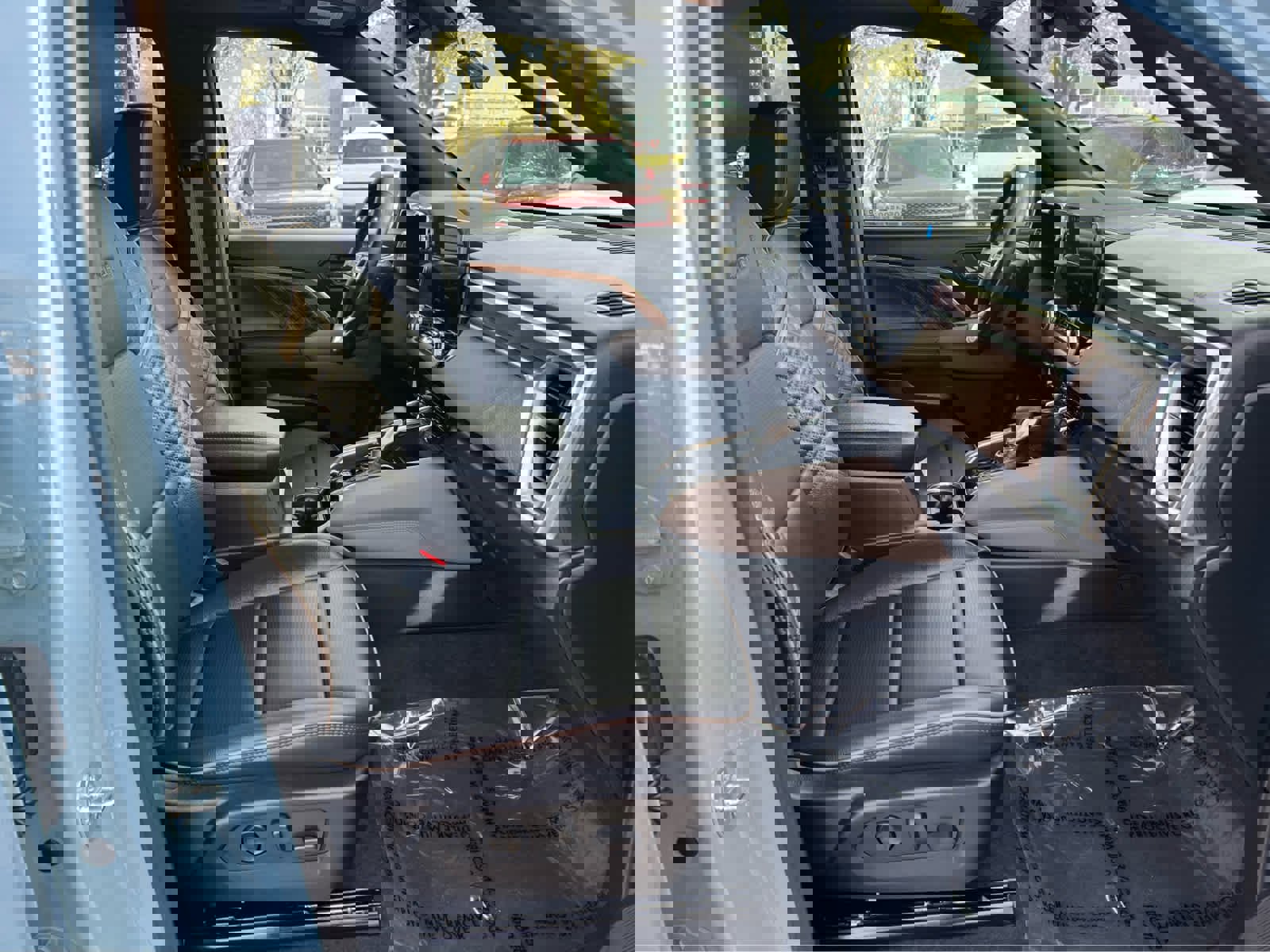 Used 2026 GMC Canyon Denali image 17