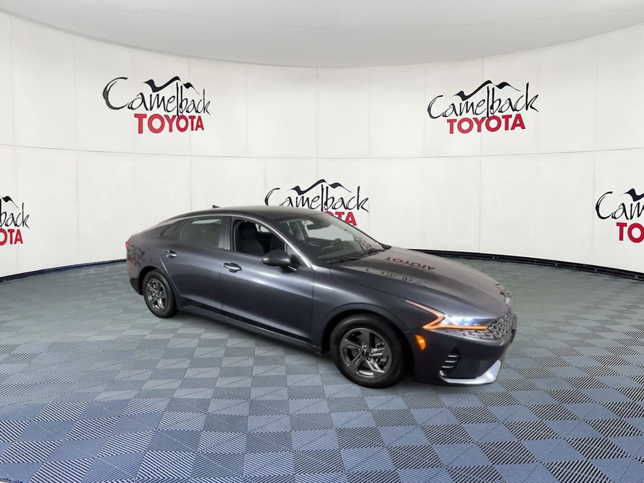 Used 2022 Kia K5 LXS FWD image 2