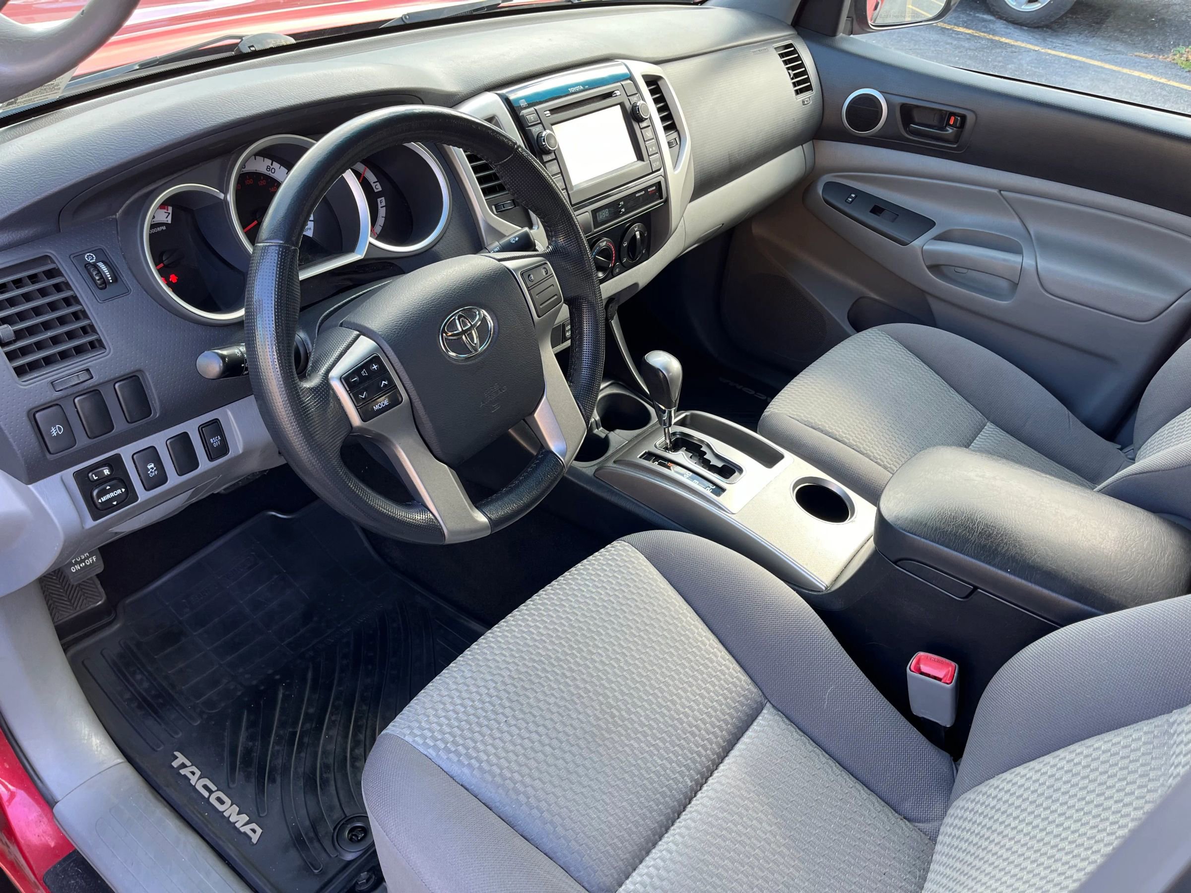 Used 2013 Toyota Tacoma 4x4 Double Cab image 8