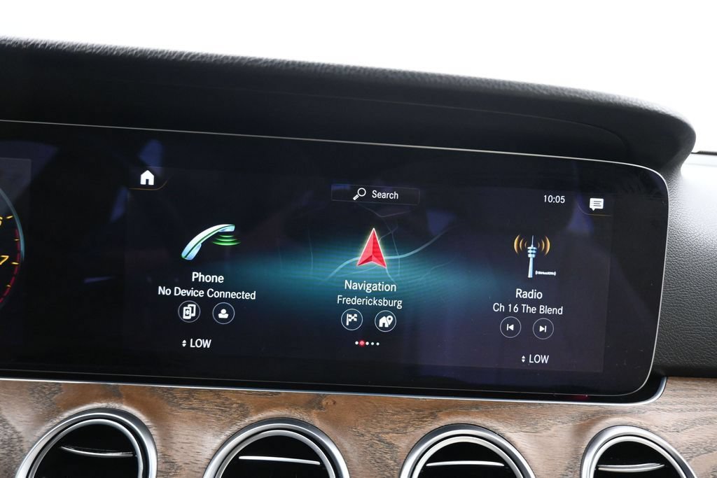Used 2022 Mercedes-Benz E 350 Sedan w/ AMG Line Exterior image 17