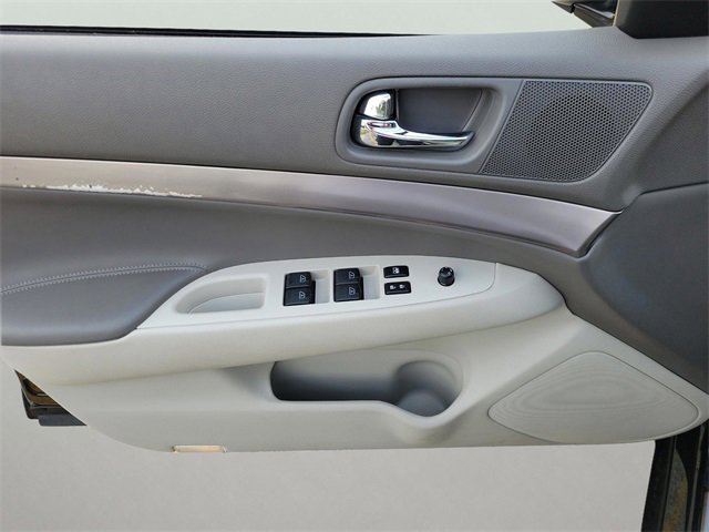 Used 2015 INFINITI Q40 w/ Moonroof Package image 12