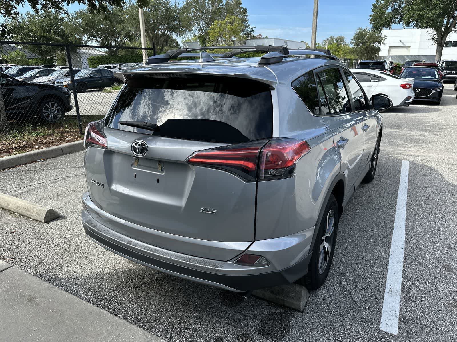 Used 2018 Toyota RAV4 XLE FWD image 8