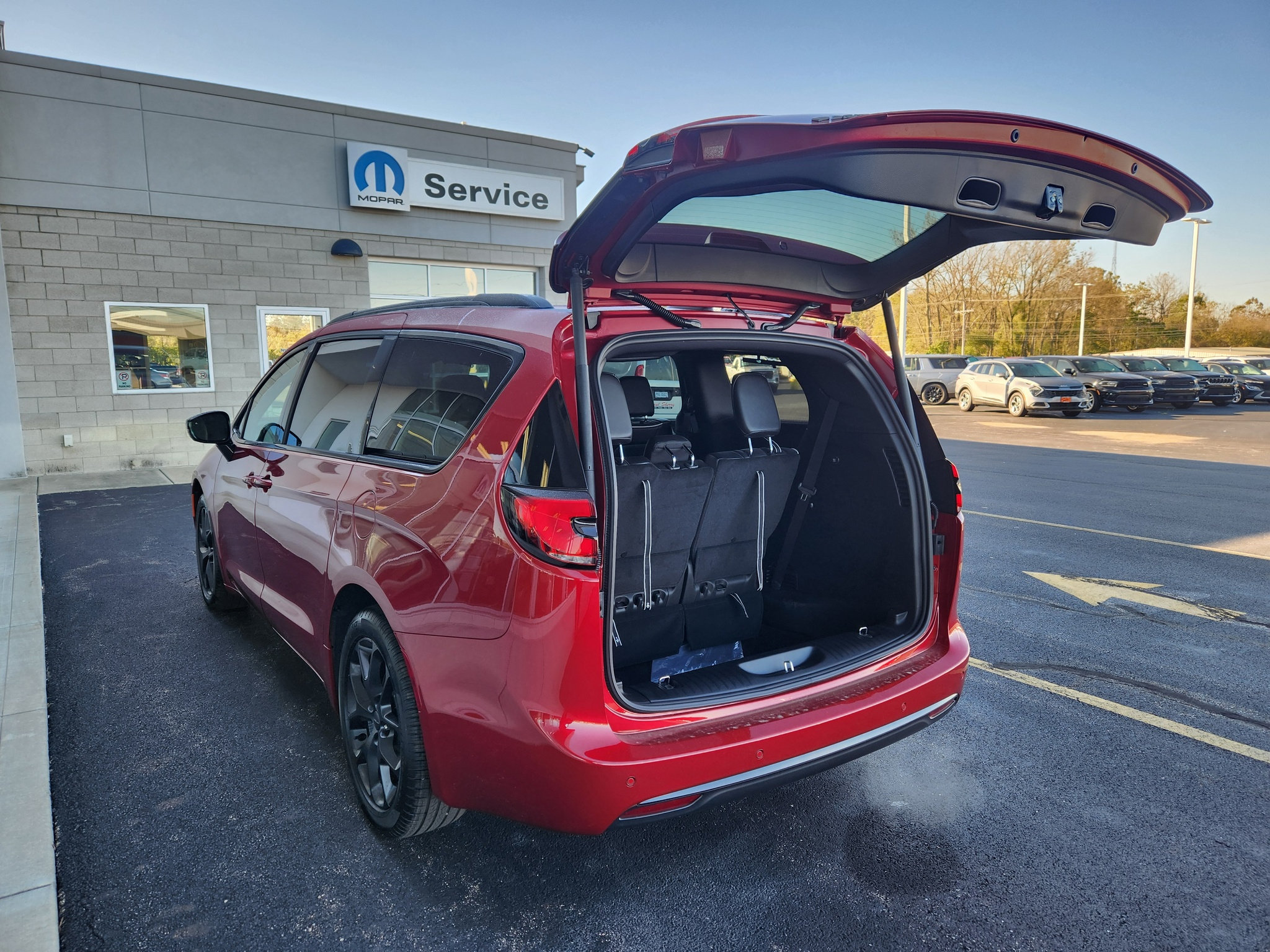 New 2027 Chrysler Pacifica Limited FWD image 47