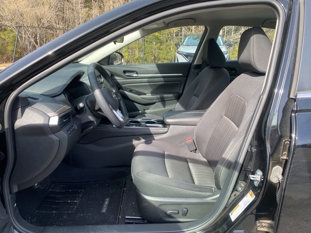 Used 2023 Nissan Altima 2.5 SV image 15