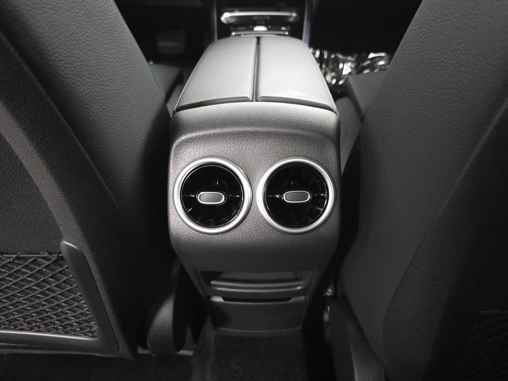 Certified 2026 Mercedes-Benz GLB 250 4MATIC image 26