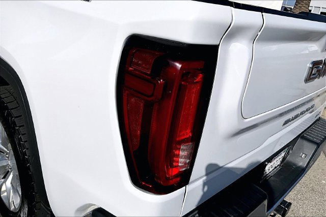 Used 2019 GMC Sierra 1500 SLT w/ X31 Off-Road Package AWD/4WD image 28