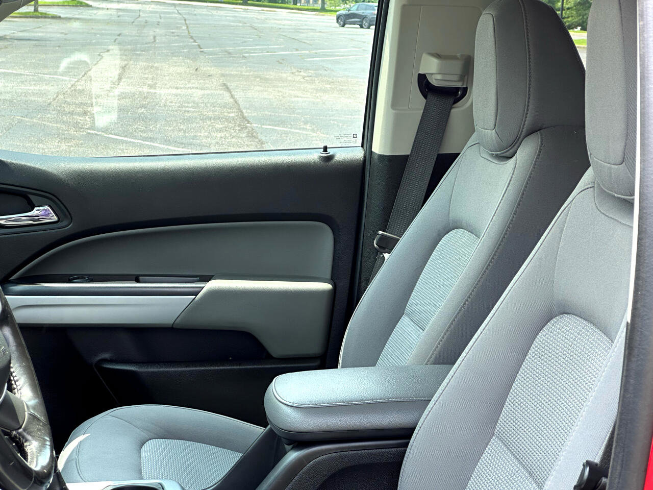 Used 2018 Chevrolet Colorado LT image 15