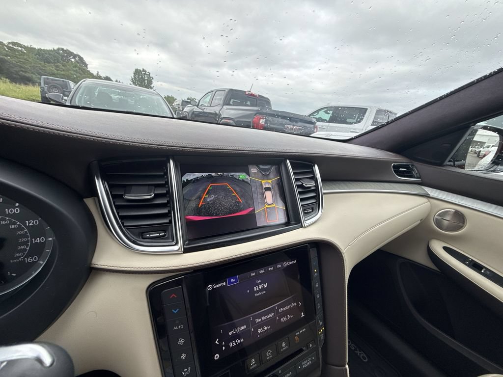 Used 2019 INFINITI QX50 Essential w/ Sensory Package AWD/4WD image 21