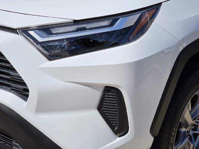 Used 2024 Toyota RAV4 XLE FWD image 6
