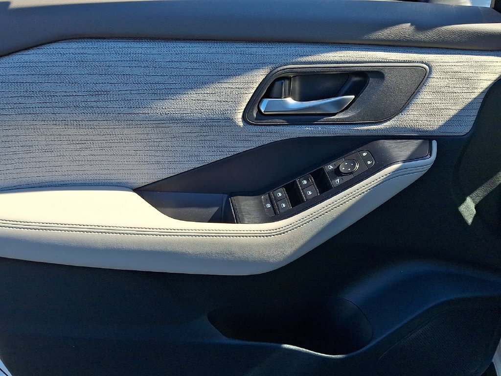 Certified 2023 Nissan Rogue SV AWD/4WD image 13