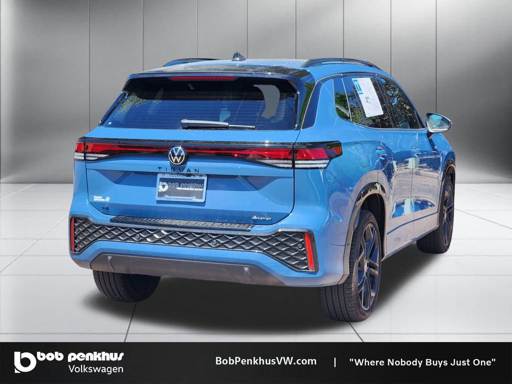 Used 2025 Volkswagen Tiguan SE R-Line AWD/4WD image 25