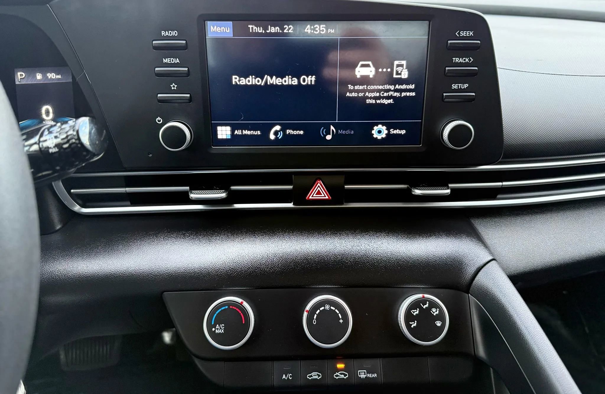 Used 2021 Hyundai Elantra SE w/ Cargo Package image 16