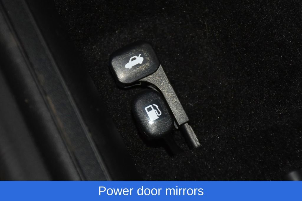 New 2026 Hyundai Elantra Limited FWD image 23