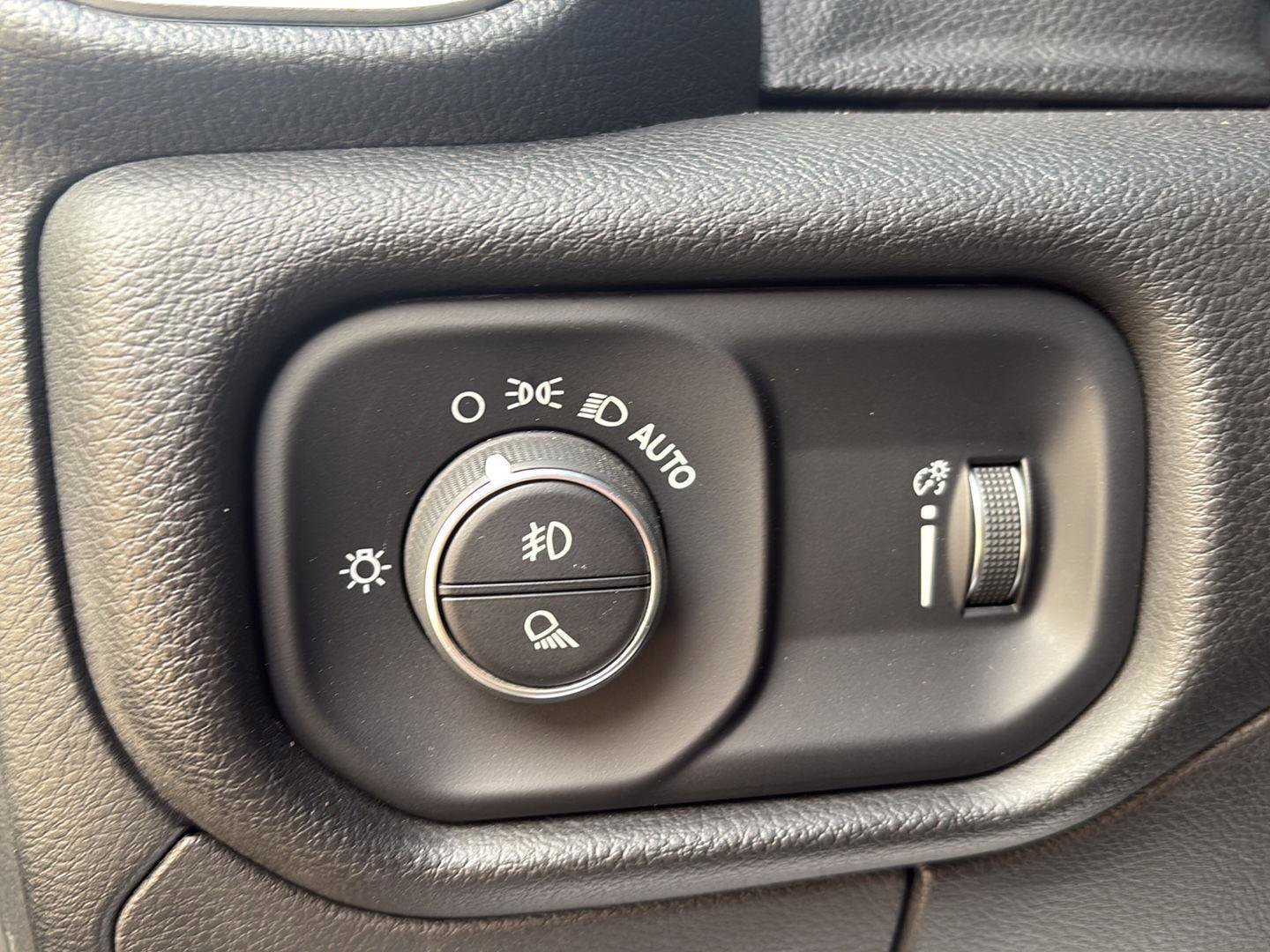 Used 2023 RAM 1500 Lone Star AWD/4WD image 7