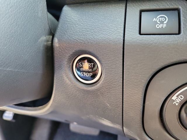 Used 2025 Nissan Frontier PRO-4X image 22
