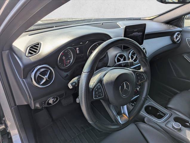 Used 2020 Mercedes-Benz GLA 250 4MATIC image 13