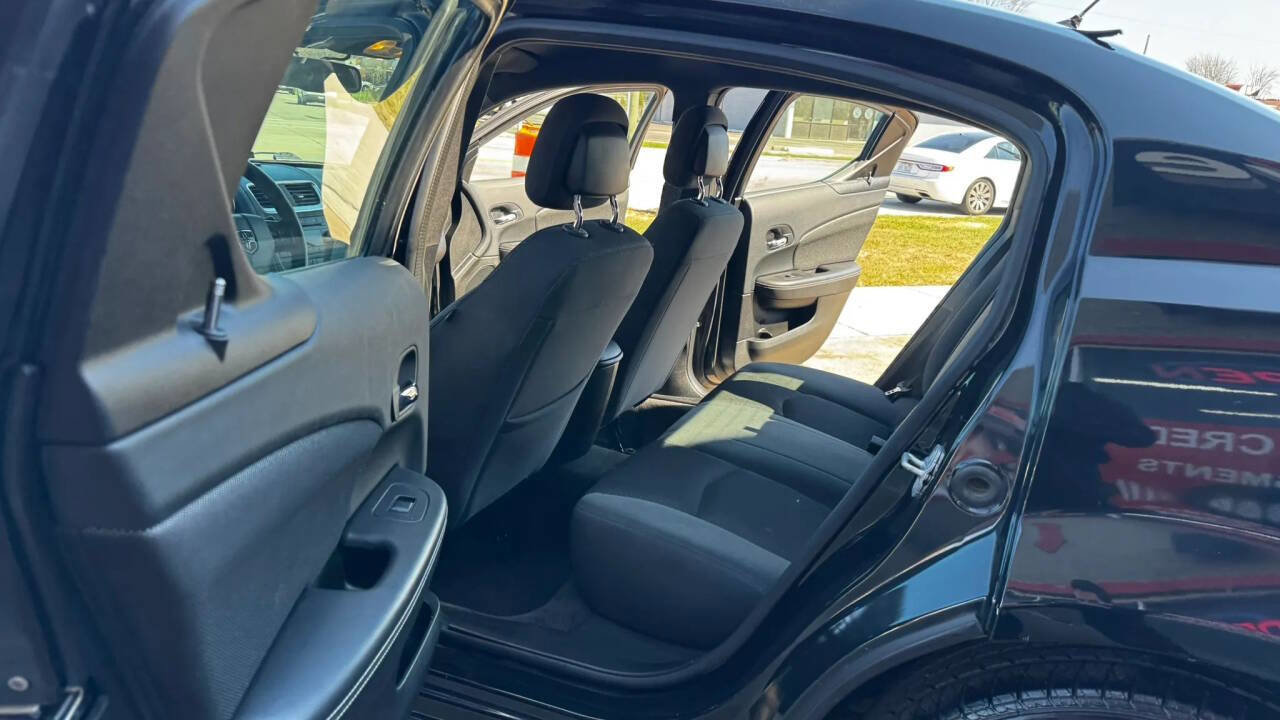 Used 2014 Dodge Avenger SE FWD image 19