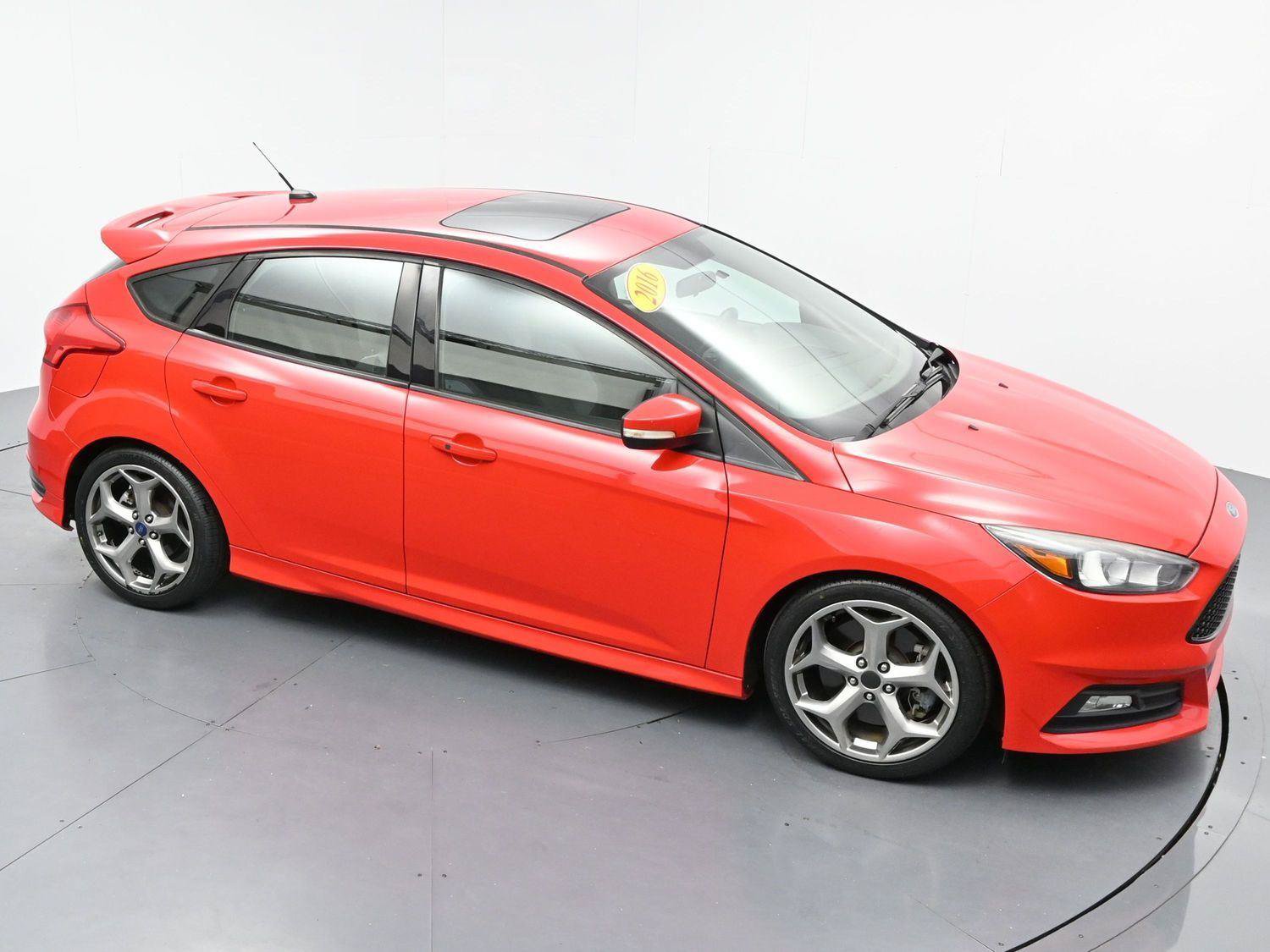 Used 2016 Ford Focus ST FWD image 34